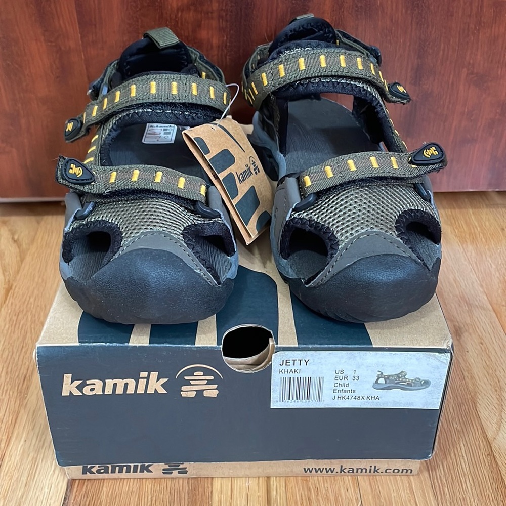 New Kamik sandals size 1